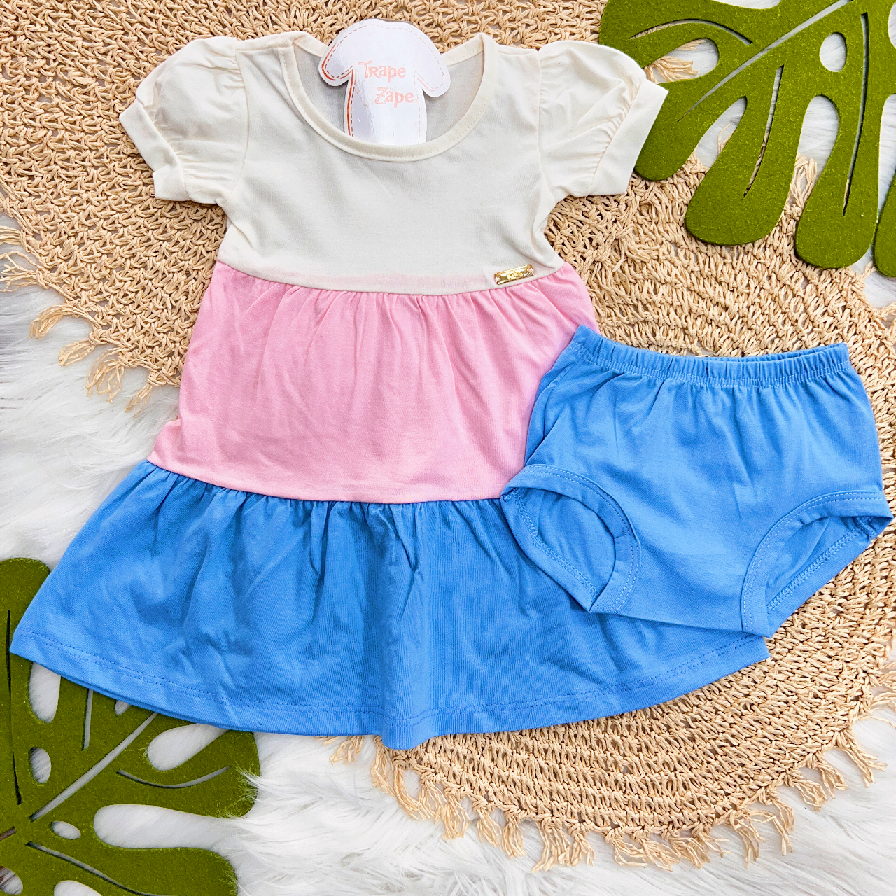 Vestido Três Marias com Tapa Fralda - Off White, Rosa e Azul